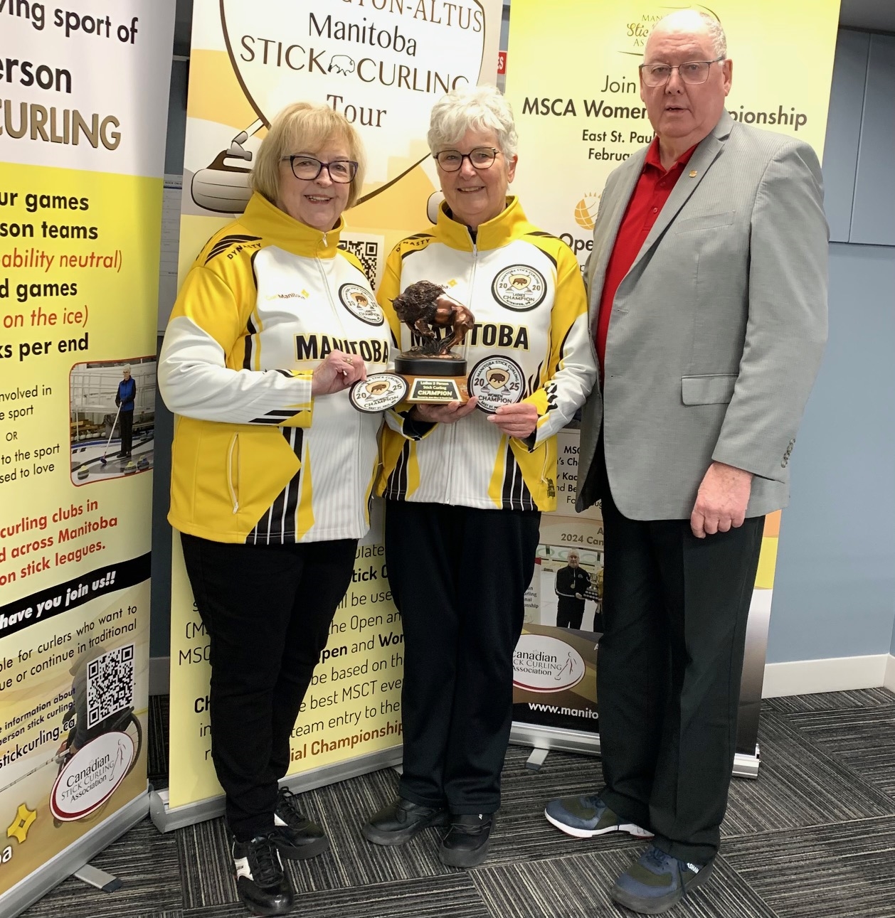 SMITH/REHBEIN WIN MANITOBA STICK WOMEN’S CHAMPIONSHIP | thecurler.com